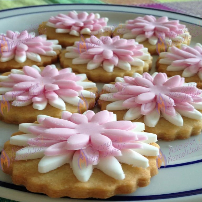 galletas en forma de flores girasol con molde cortador de girasol