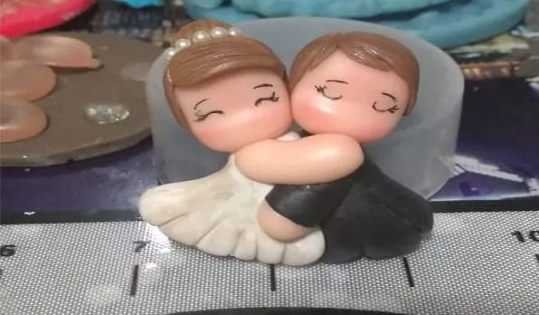 Crea muñecas y apliques de novios bodas en pasta fria