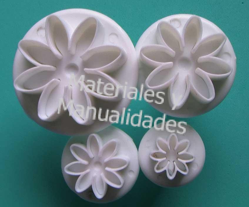 Cortador plastico con expulsor flores margarta para tortas