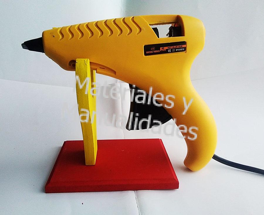 https://www.materialesymanualidades.com/images/thumbs/900_732/base-de-madera-para-pistola-de-silicona-caliente.jpg